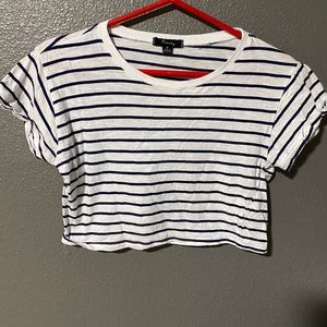 Crop top, loose fitted shirt